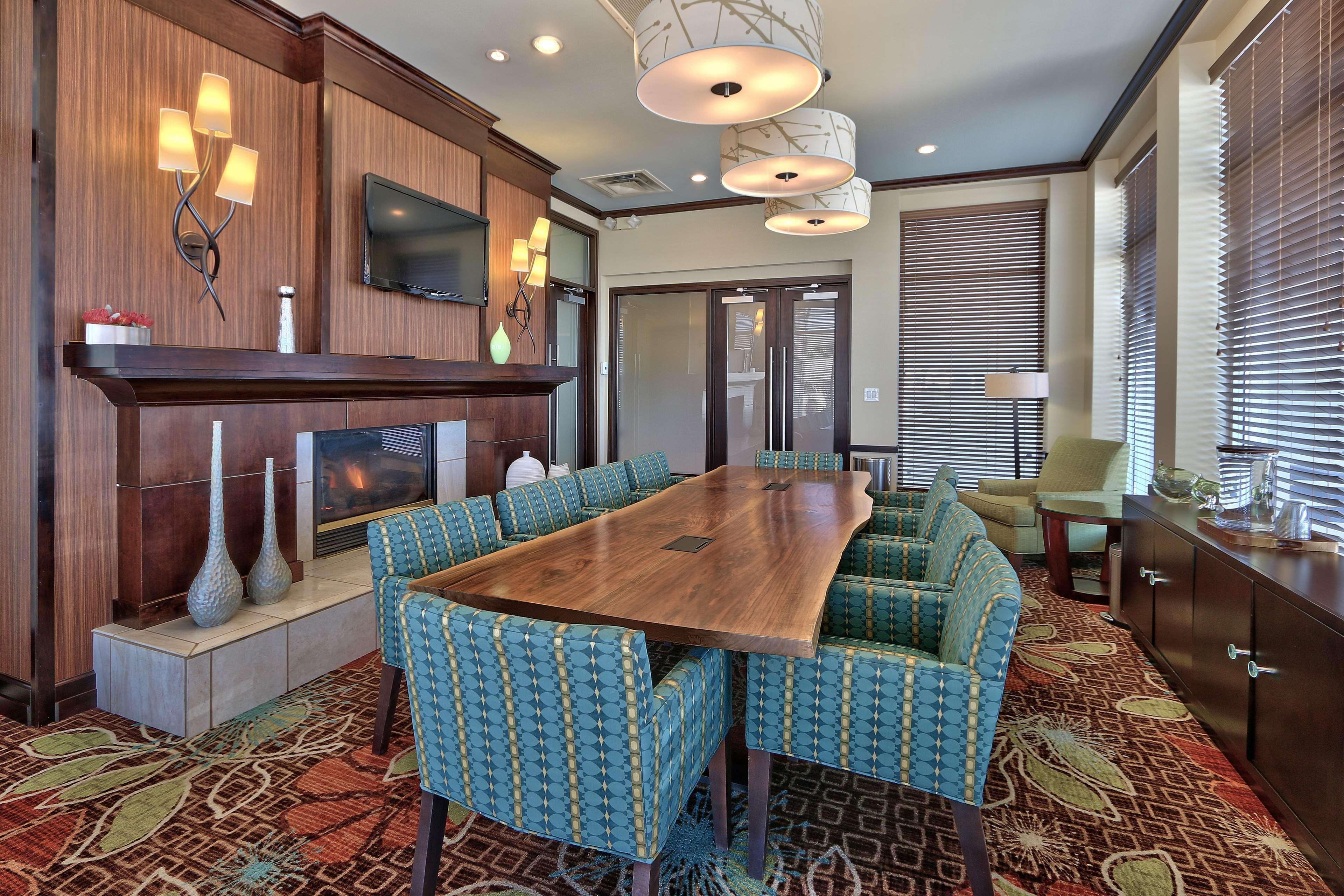 Hilton Garden Inn Albuquerque Airport Ngoại thất bức ảnh