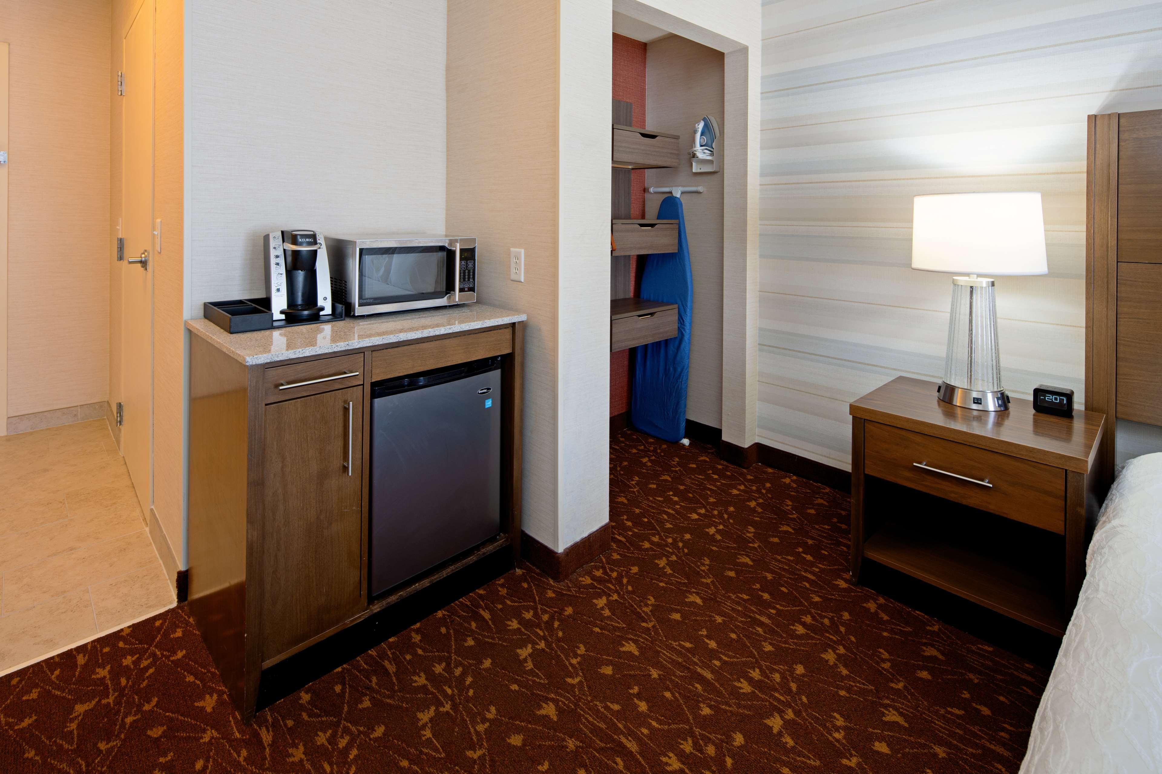 Hilton Garden Inn Albuquerque Airport Ngoại thất bức ảnh